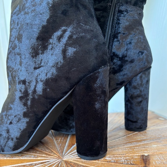 Last Pair! NWT JustFab OTK Black Velvet Heeled Boots - Picture 6 of 17